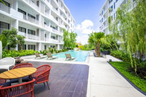 Pool View 1 BR Apartment With Greenery and Gym - Heart of Siem Reap